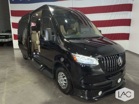 Used 2019 Mercedes-Benz Sprinter 170 Cargo image 38