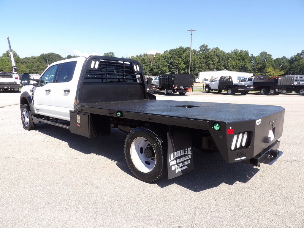 Used 2025 Ford F550 4x4 Crew Cab image 4