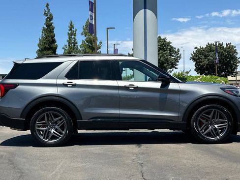Used 2026 Ford Explorer ST w/ Sun And Sound Package AWD/4WD image 9