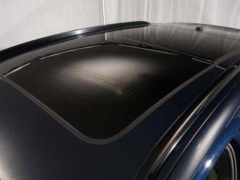 Used 2022 Porsche Macan AWD/4WD image 17