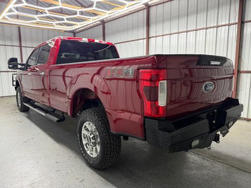 Used 2018 Ford F250 XLT w/ XLT Premium Package AWD/4WD image 4