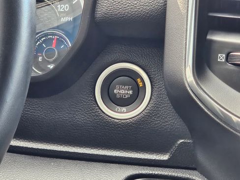 Used 2024 RAM 1500 Laramie image 14