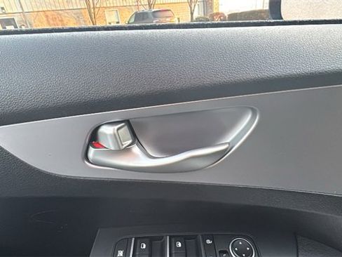 Used 2024 Kia Forte LXS image 10