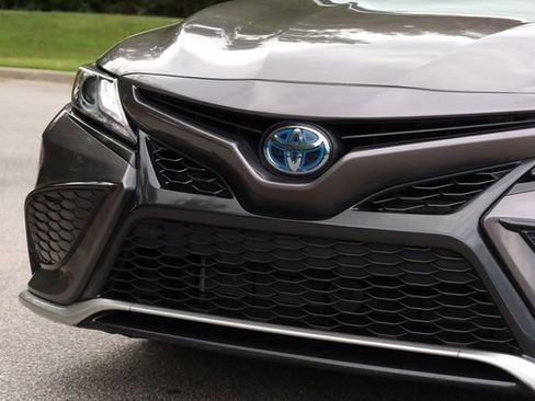 Used 2024 Toyota Camry XSE image 18