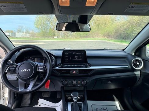 Used 2023 Kia Forte LXS image 11