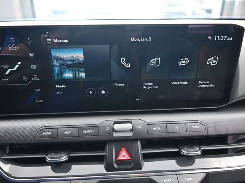 Used 2025 Kia K4 EX image 22