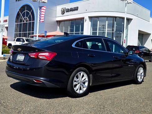 Used 2022 Chevrolet Malibu LT FWD image 4