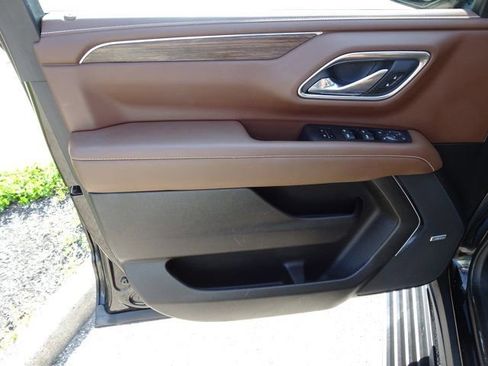 Used 2023 Chevrolet Tahoe High Country image 15