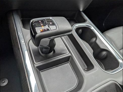 Used 2024 Chevrolet Silverado 1500 LTZ image 13