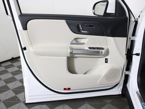 Certified 2024 Mercedes-Benz EQB 350 4MATIC SUV image 11