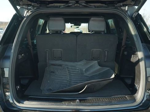 Used 2023 Jeep Grand Cherokee L Altitude image 19