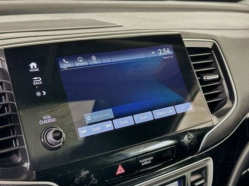 Used 2021 Honda Pilot Touring image 19