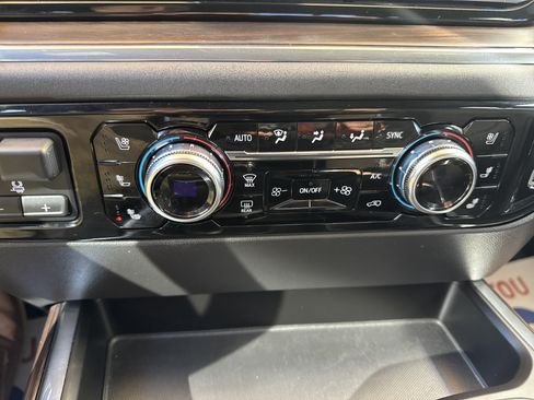 Used 2022 GMC Sierra 1500 SLT w/ SLT Premium Plus Package image 36