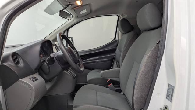Used 2015 Nissan NV200 SV w/ Technology Package FWD image 14