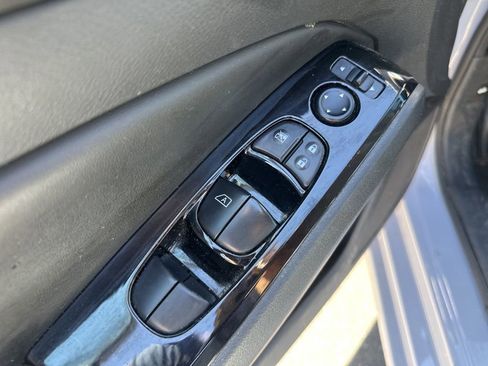 Used 2024 Nissan Altima 2.5 SR image 29