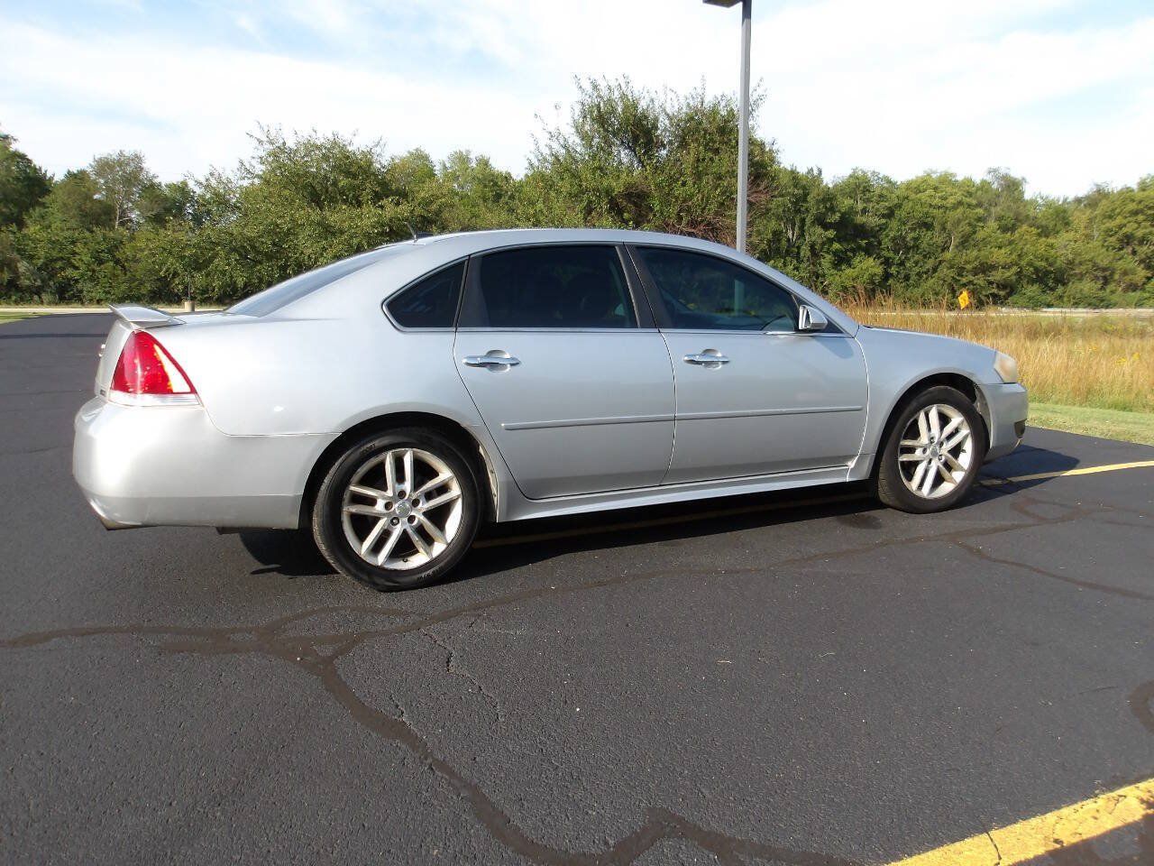 Used 2013 Chevrolet Impala LTZ FWD image 12