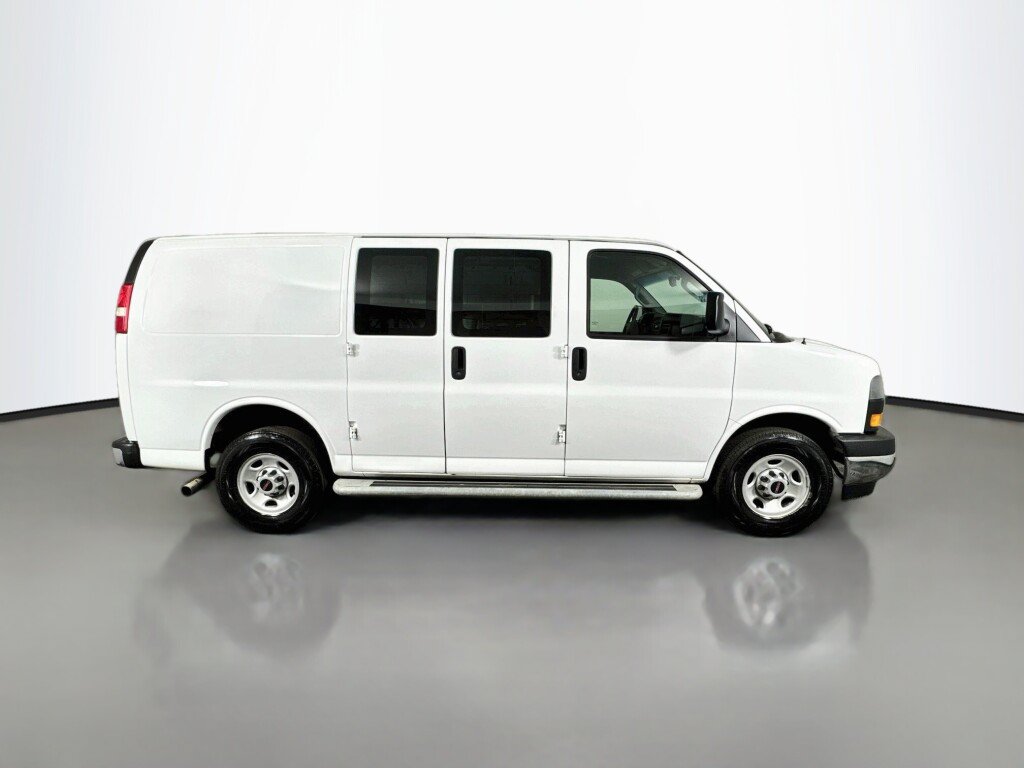 Used 2018 GMC Savana 2500 w/ Driver Convenience Package RWD image 6