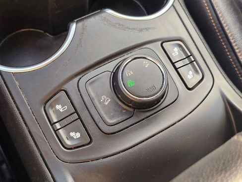 Used 2019 GMC Terrain SLT image 28