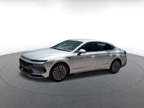 Used 2025 Hyundai Sonata SEL FWD image 8