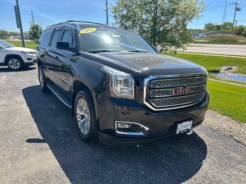 Used 2019 GMC Yukon XL SLT w/ Open Road Package AWD/4WD image 41