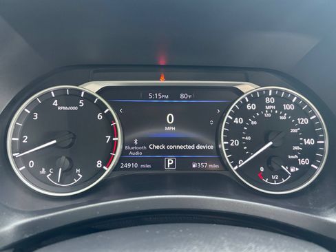 Used 2025 Nissan Sentra SV FWD image 38