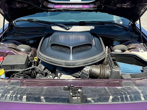 Used 2020 Dodge Challenger R/T Scat Pack w/ Shaker Package RWD image 31