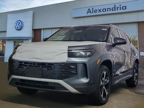 New 2026 Volkswagen Tiguan SE AWD/4WD image 1