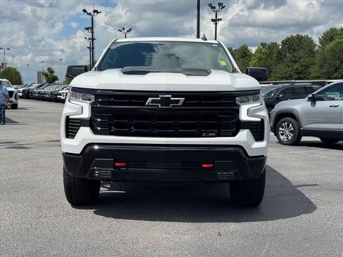 Used 2025 Chevrolet Silverado 1500 LT Trail Boss w/ Convenience Package II AWD/4WD image 8
