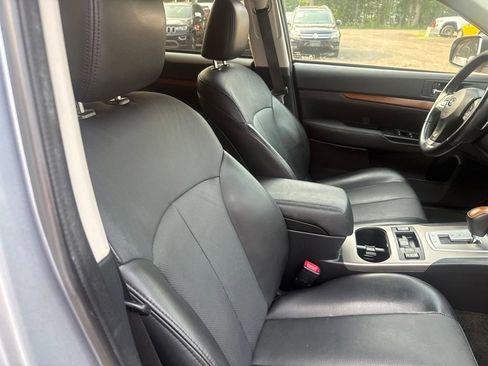 Used 2014 Subaru Outback 2.5i Limited AWD/4WD image 34