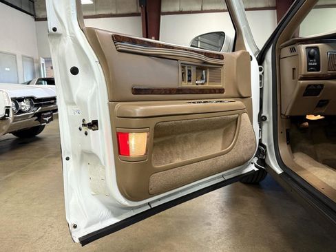 Used 1995 Buick Roadmaster Estate RWD image 59