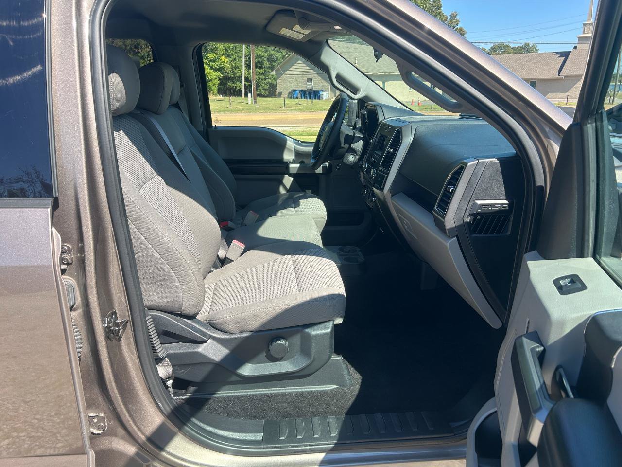 Used 2018 Ford F150 XLT AWD/4WD image 10
