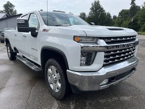 Used 2020 Chevrolet Silverado 3500 LTZ w/ LTZ Premium Package AWD/4WD image 4