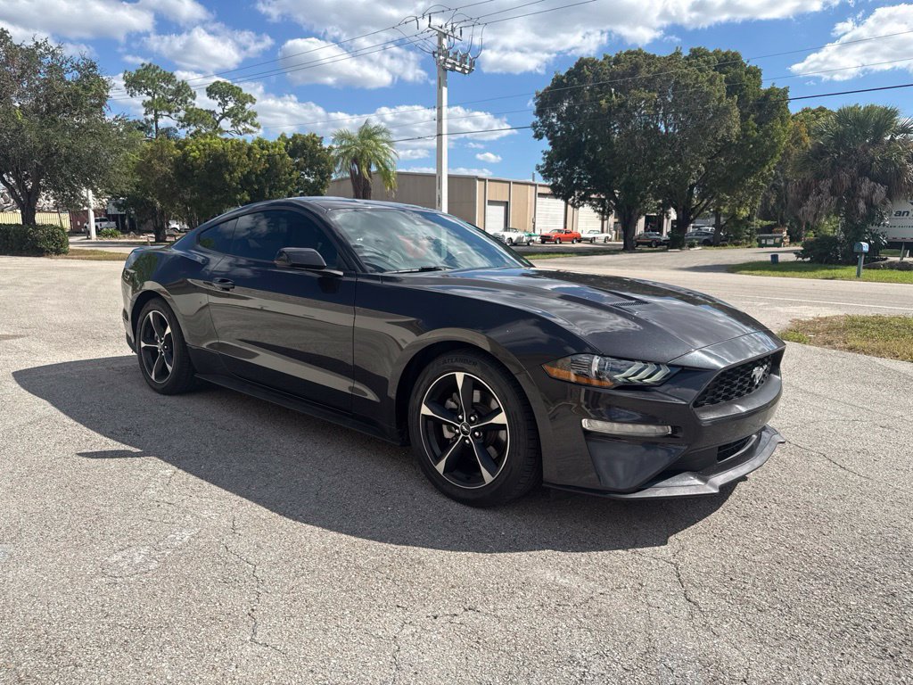 Used 2023 Ford Mustang Coupe RWD image 9