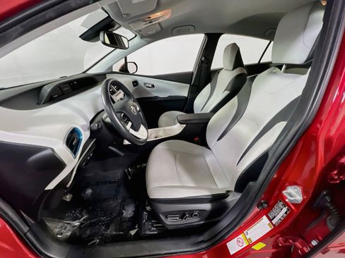 Used 2017 Toyota Prius Four FWD image 21
