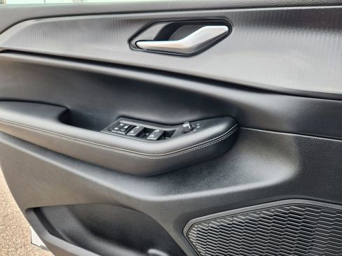 Certified 2024 Jeep Grand Cherokee Altitude image 6