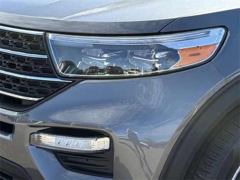 Certified 2022 Ford Explorer XLT w/ Equipment Group 202A image 26