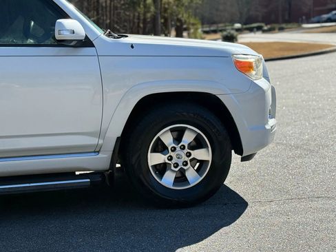 Used 2013 Toyota 4Runner Limited RWD image 9