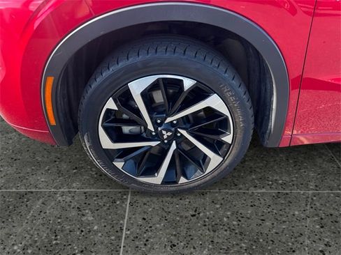 Used 2023 Mitsubishi Outlander SEL image 14