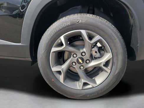 New 2026 Chevrolet Trax LT w/ Driver Confidence Package FWD image 13