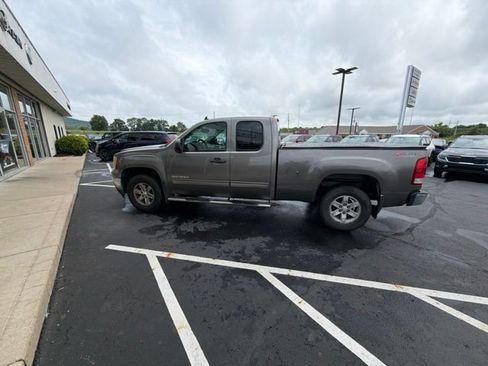 Used 2013 GMC Sierra 1500 SLE w/ Power Tech Package AWD/4WD image 3