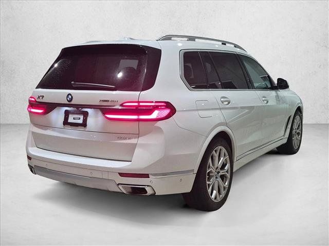Used 2023 BMW X7 xDrive40i AWD/4WD image 4