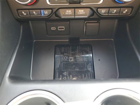 Used 2022 Chevrolet Tahoe High Country image 34