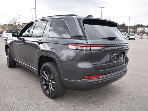 New 2026 Jeep Grand Cherokee Limited Reserve image 7