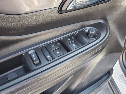 Used 2020 Buick Encore Preferred FWD image 10