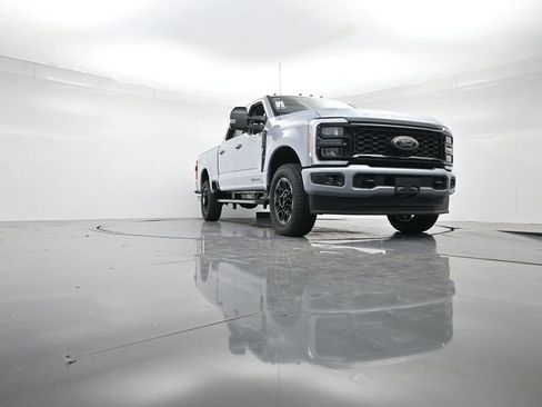 New 2026 Ford F250 Lariat w/ Black Appearance Package AWD/4WD image 34
