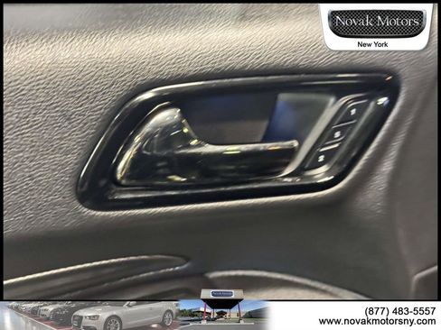Used 2022 Dodge Durango R/T w/ Blacktop Package AWD/4WD image 16