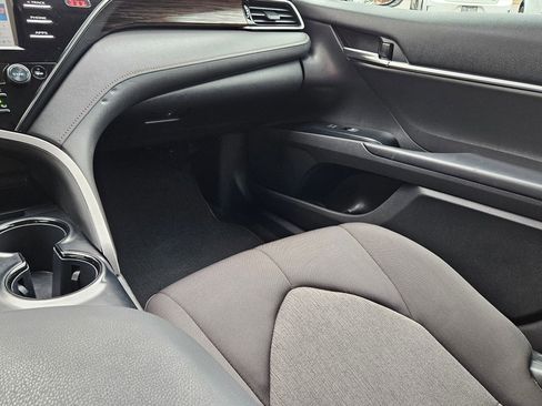 Used 2020 Toyota Camry LE image 11