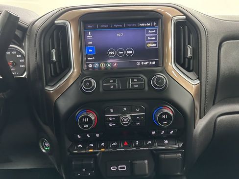 Used 2020 Chevrolet Silverado 1500 High Country w/ Technology Package image 40