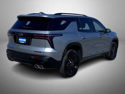 Used 2025 Chevrolet Traverse LT w/ Midnight/Sport Edition AWD/4WD image 5