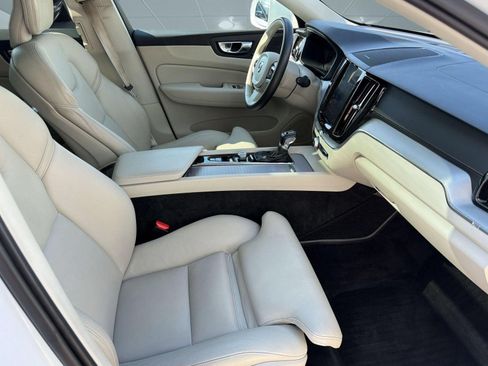 Used 2019 Volvo XC60 T5 Inscription w/ Protection Package FWD image 24